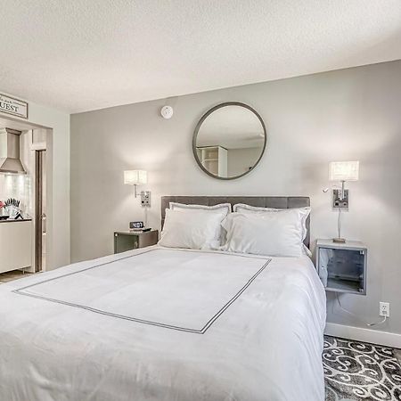 Elegant Deluxe Modern 3 Room Suite Auburn Buitenkant foto