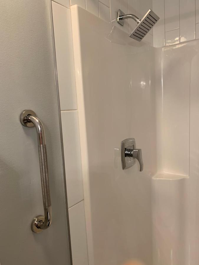 Elegant Deluxe Modern 3 Room Suite Auburn Buitenkant foto